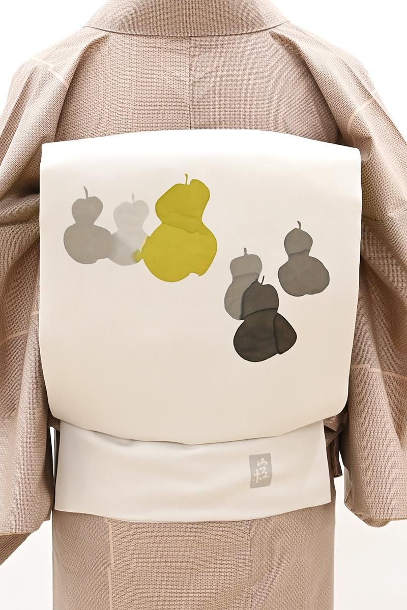 銀座【H-0781】高久空木作 塩瀬地 染名古屋帯 淡い灰色 六瓢文（落款入