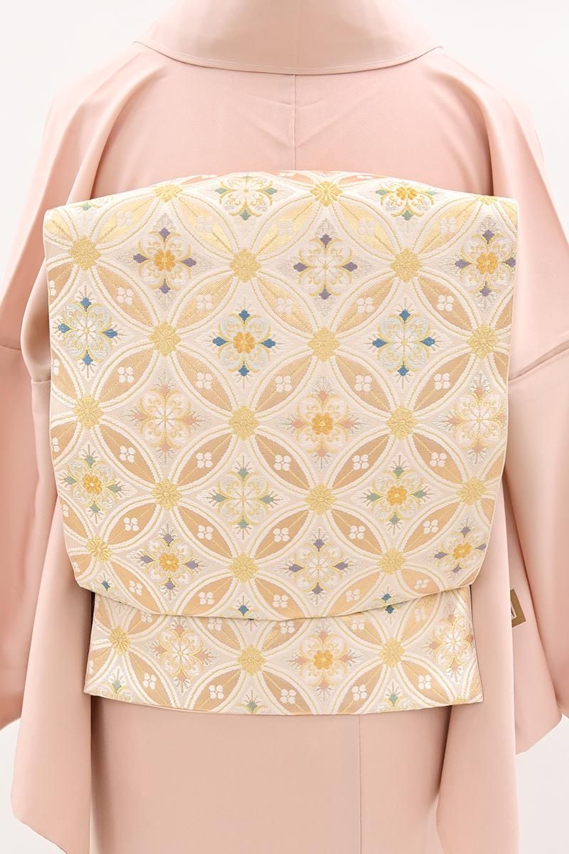 銀座【L-8528】本袋帯 薄香色 七宝繋ぎ花菱文 - 銀座きもの青木｜長く