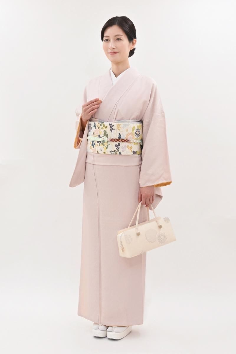 銀座【C-3372】色無地 灰桜色 装飾菱文の地紋 :身丈162.5/裄69 - 銀座