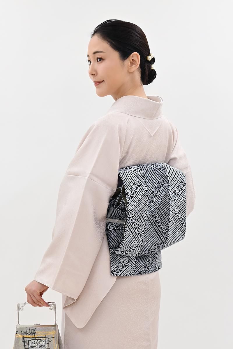 あおき【L-8504】無月製 洒落袋帯 黒色 幾何文（落款入） - 銀座きもの