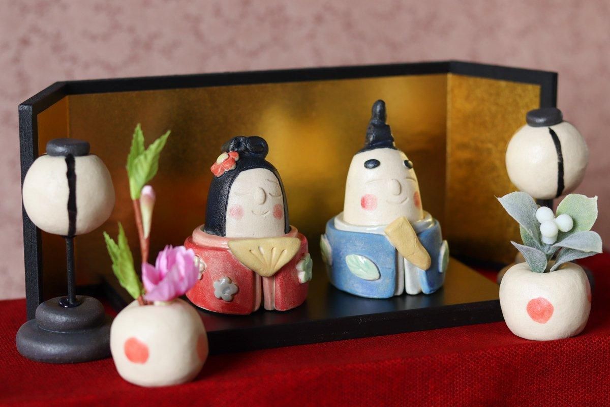 岡崎順子 和食器通販｜さわらぎ おひなさま黒三段赤生地