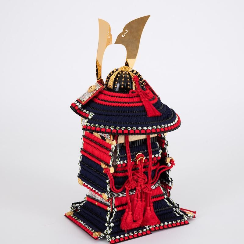 鎧飾り 奉納飾 10号 紺糸威肩赤大鎧 造形甲冑力石