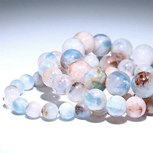 淡いピンクカラーのアイランドアクアマリンisland Aquamarine