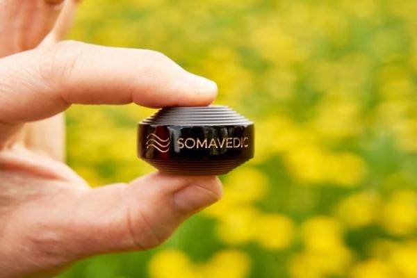 SOMAVEDIC《ソマヴェディック》パワー・ブラック ポータブルボタン