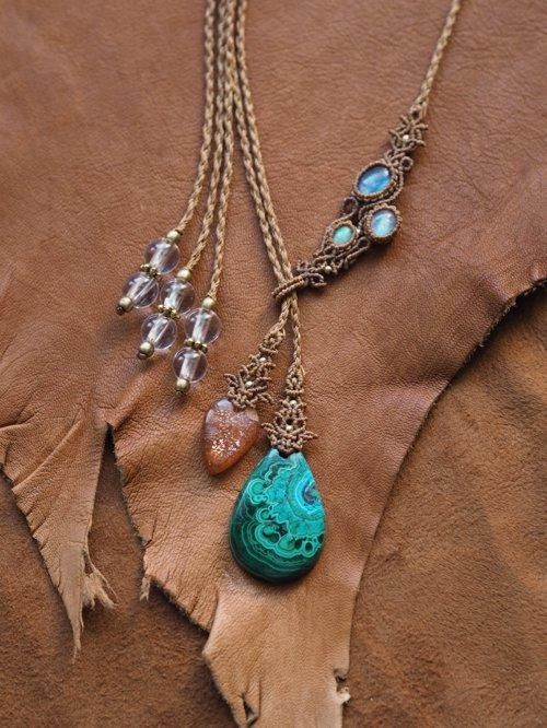 マクラメ編みネックレス カイヤナイト（ネパール産）＆ムーンストーン