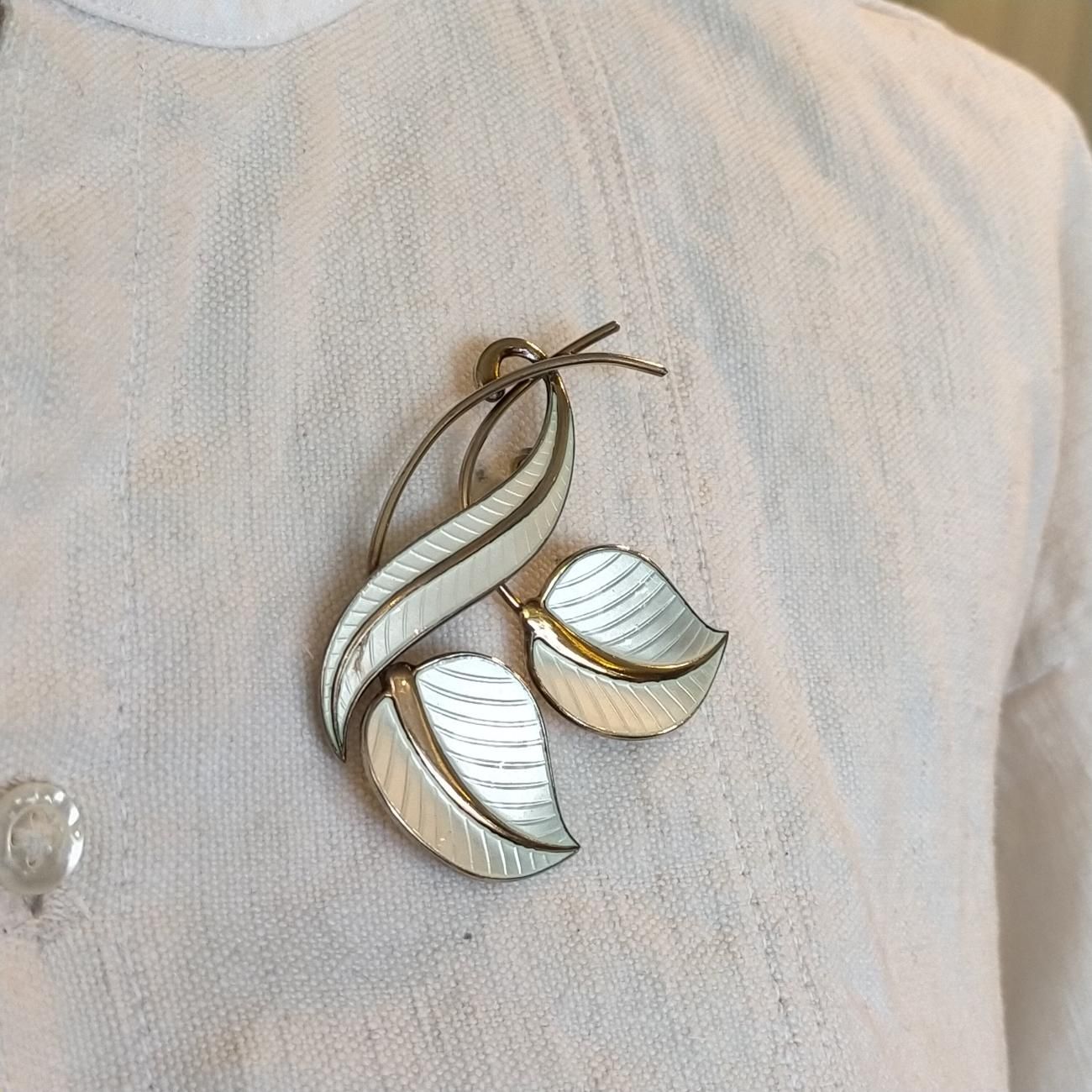 北欧ノルウェー製1950年代Albert Scharning七宝焼ホワイトエナメル装飾