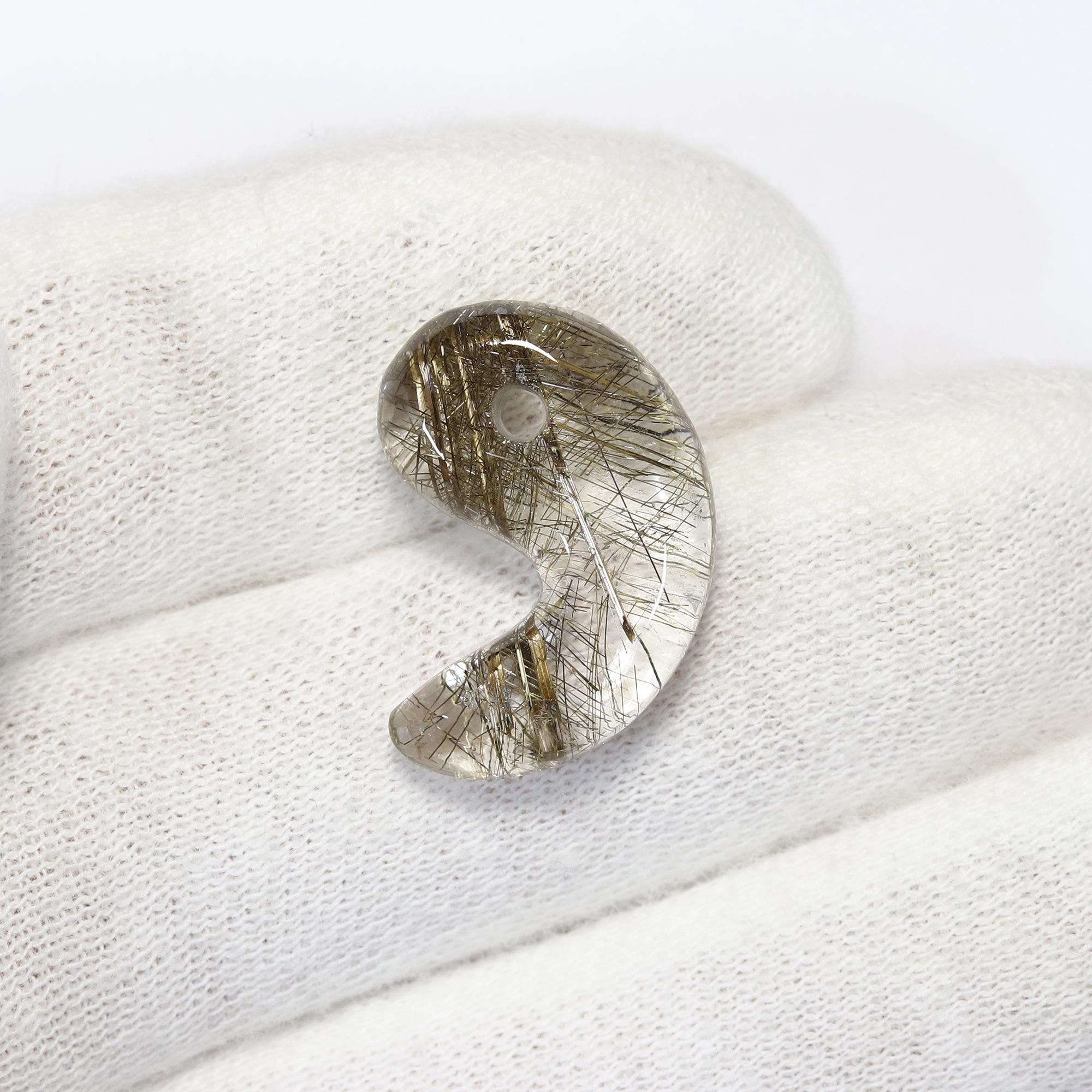 シルバールチルクォーツ 勾玉 [縦20.2mm×横14.0mm×厚さ6.0mm](型番mt1075)