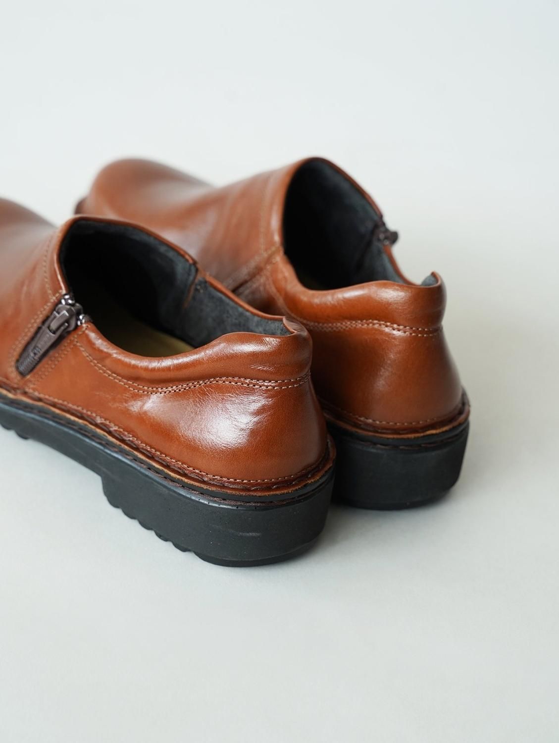 CLARA / Chestnut - NAOT ナオトジャパン オンラインショップ