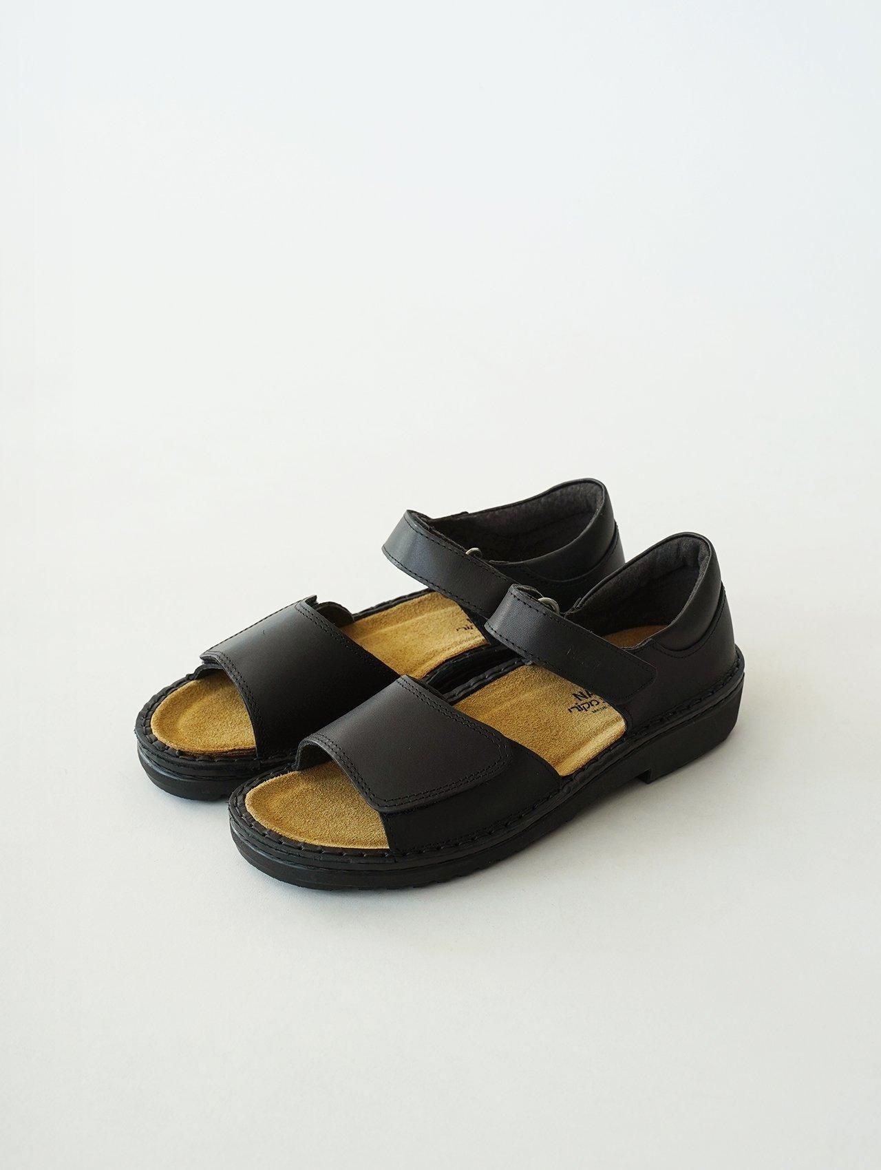 SVETLANA / Matt Black - NAOT ナオトジャパン オンラインショップ