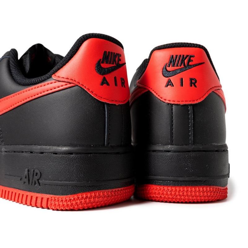 NIKE AIR FORCE 1 '07 