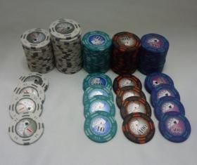 フォースポット チップセット100枚(1,10,100,500) - カジノチップ