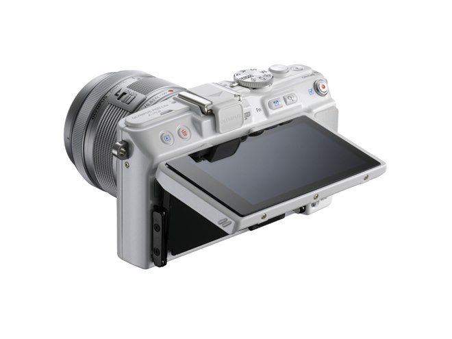 オリンパス、自分撮りもできる高速AFの「PEN Lite E-PL6」 - 価格.com