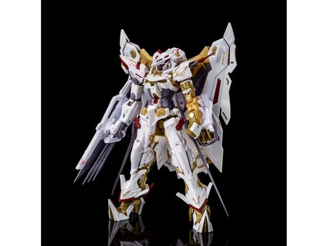 バンダイ、ガンプラ「RG ガンダムアストレイ ゴールドフレーム天