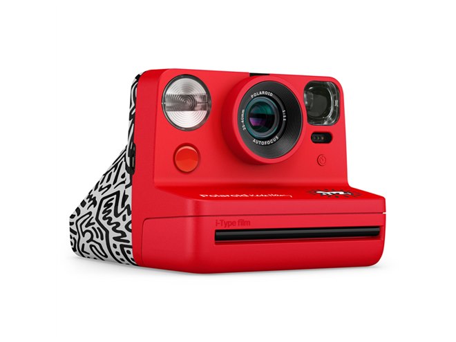 キース・ヘリング氏の代表的モチーフを再現した「ポラロイドカメラ
