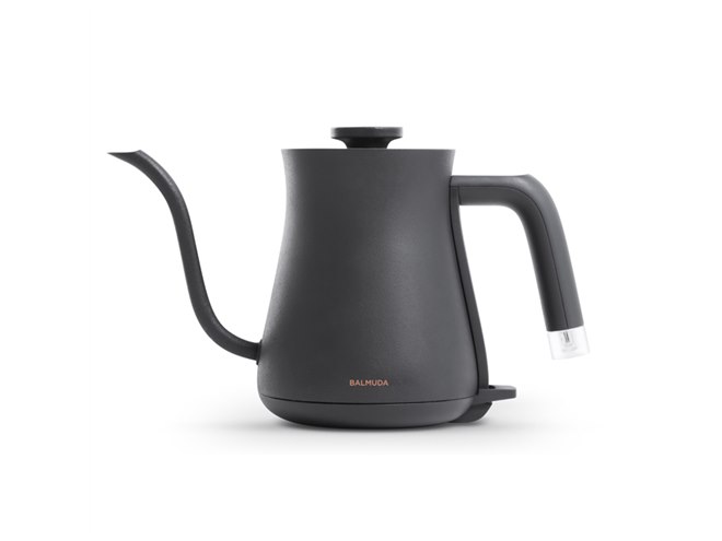 バルミューダ、“小さくて美しい”電気ケトル「BALMUDA The Pot」を
