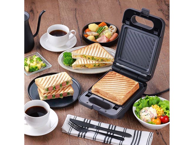 ライソン、“食パンの耳まで焼けるホットサンドメーカー”のデザインを一