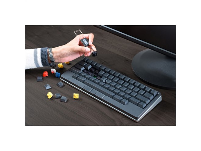 PFU、ポインティングスティックとジェスチャーパッド搭載キーボード