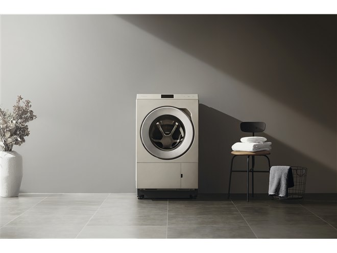 パナソニック、消費電力量を削減した「ななめドラム洗濯乾燥機」2025年