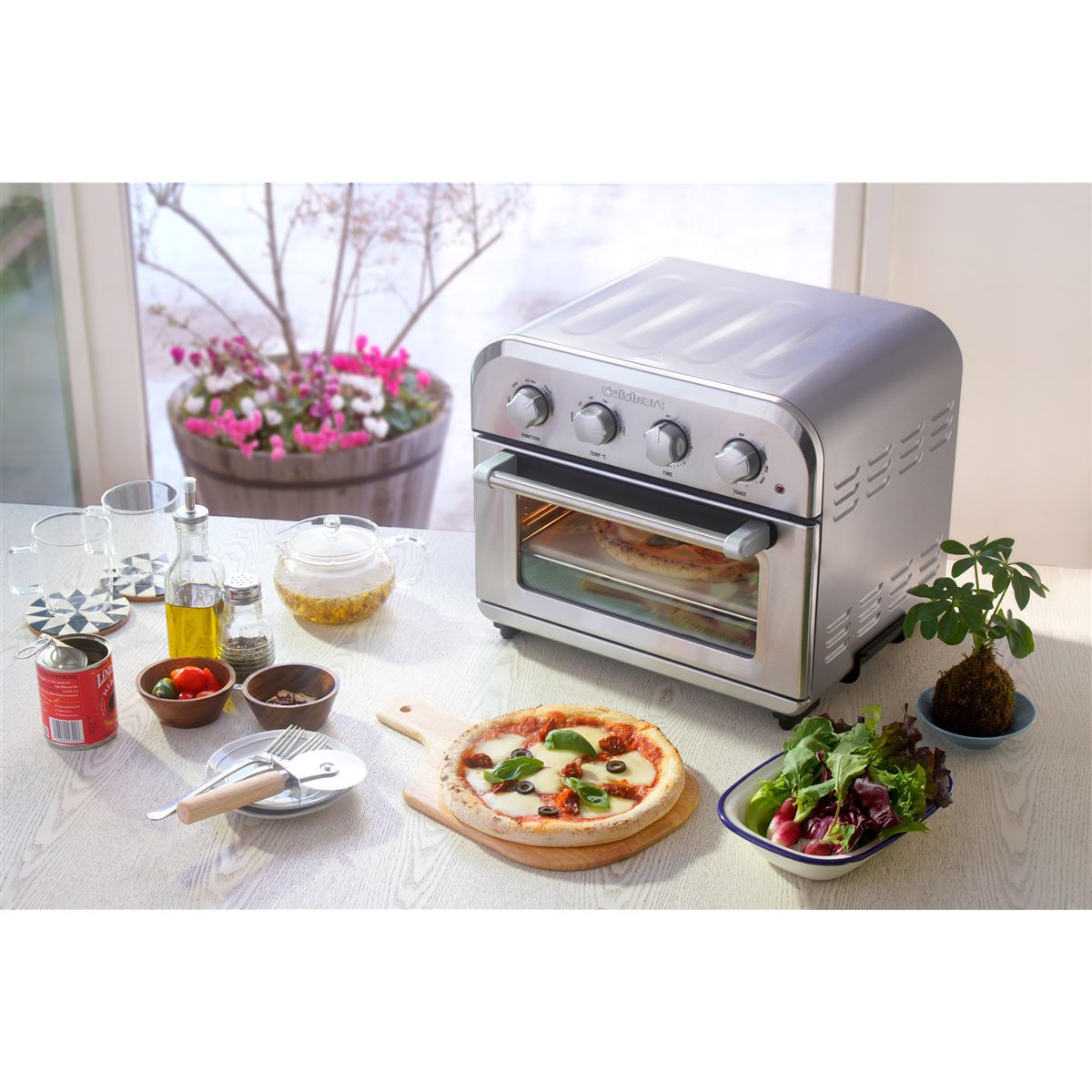 クイジナート、お店のようなピザを焼けるノンフライオーブントースター