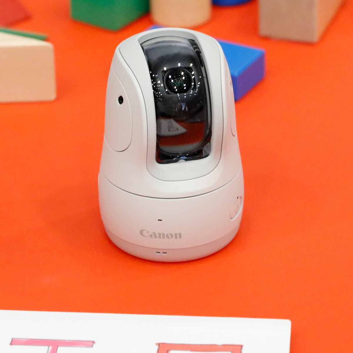 家族の専属カメラマン！ キヤノンが自動撮影カメラ「PowerShot PICK