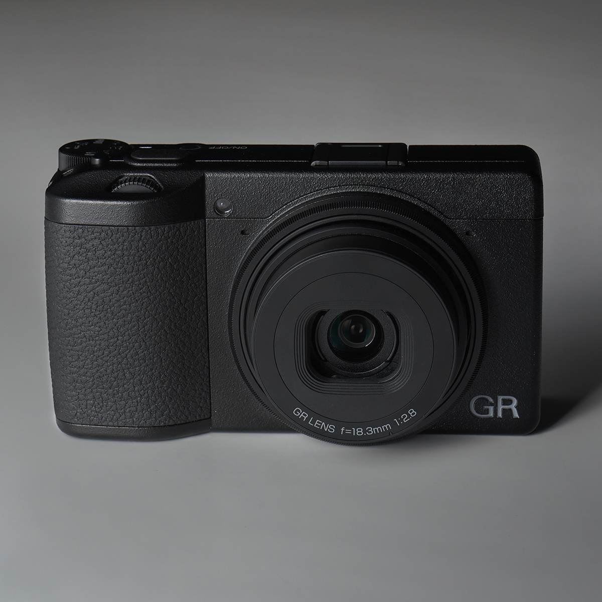 さらなる“深化”を遂げたスナップシューター、リコー「GR III」レビュー