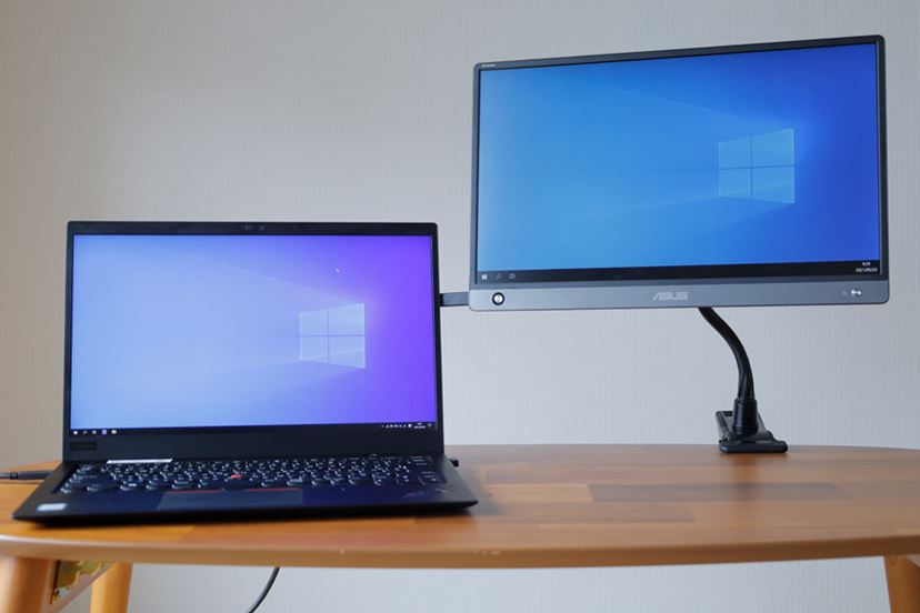 三脚ネジ穴付きの変わり種!? ASUSのモバイルディスプレイ「MB16AH