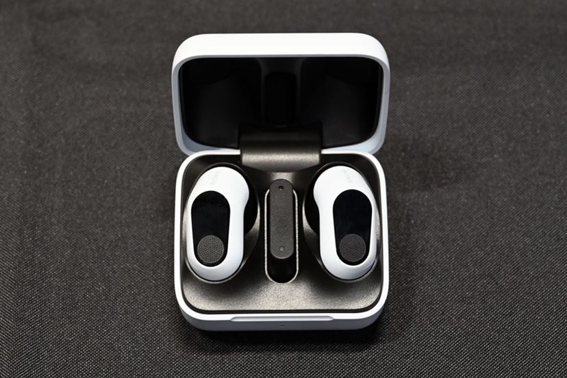 ソニーINZONE初のTWSタイプのゲーミングヘッドセット「INZONE Buds