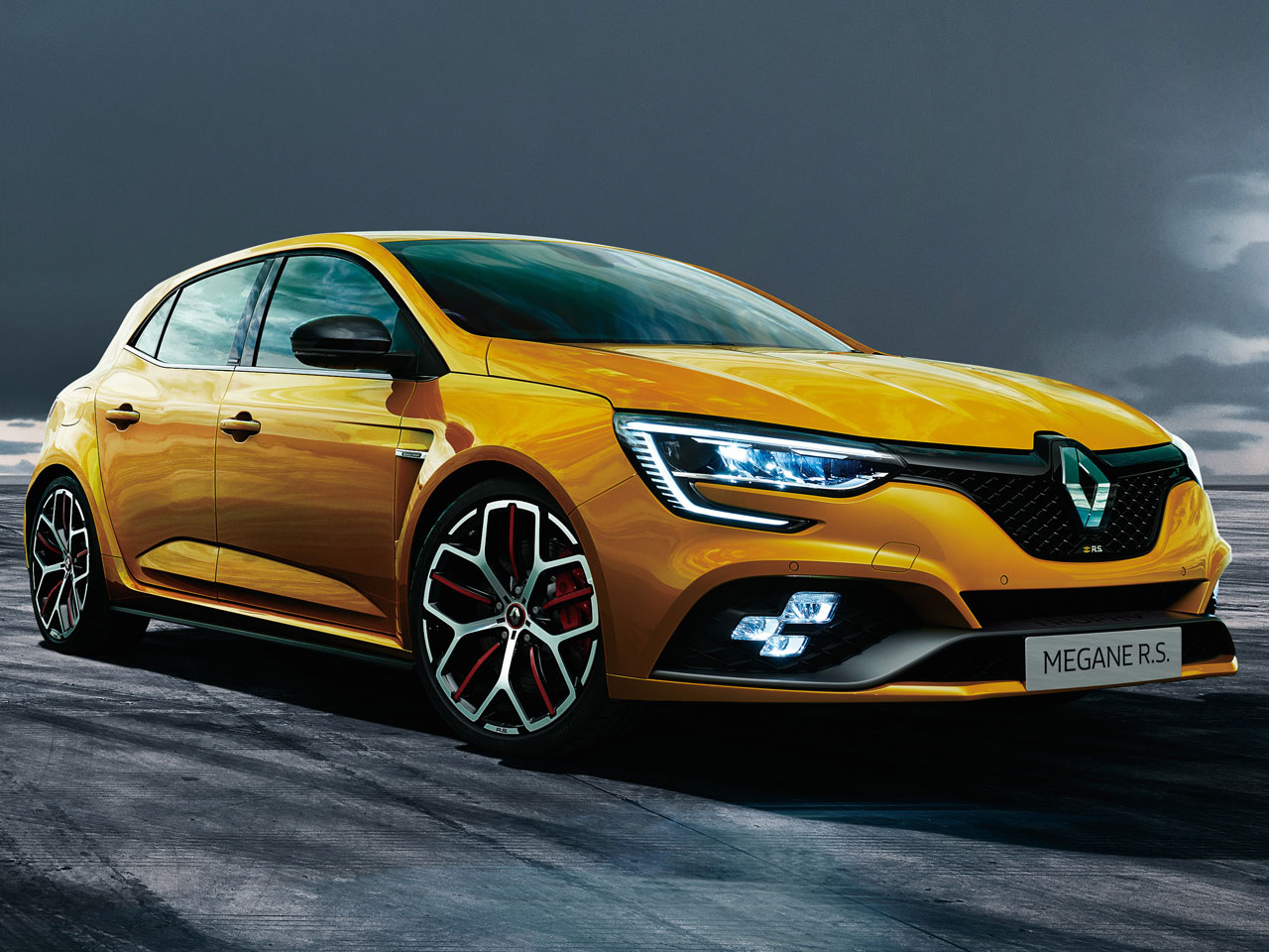 ルノー メガーヌ R.S. 2018年モデル トロフィーR カーボン・セラミック