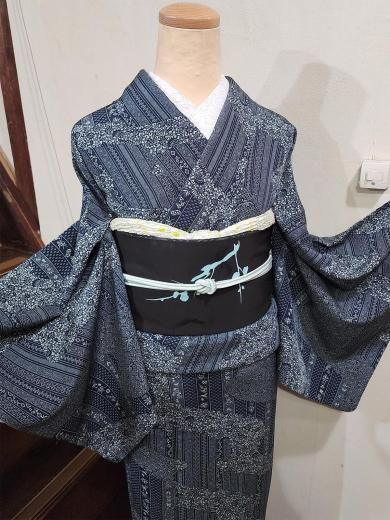 振袖と帯セット（黒と朱の縞大正ロマン） - アンティーク着物