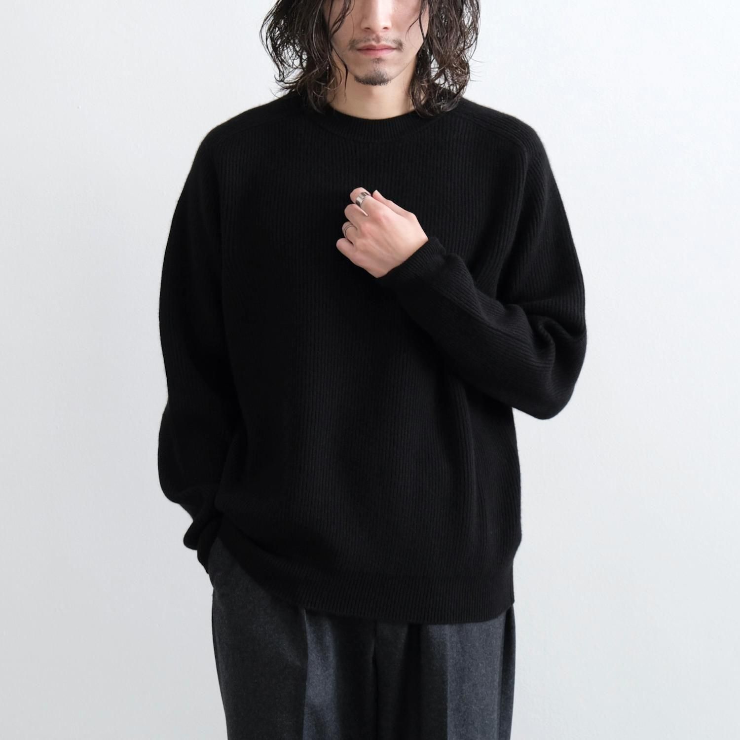 INNOCENT CASHMERE RIB CREW NECK [SOLID BLACK] - WUNDER 大阪