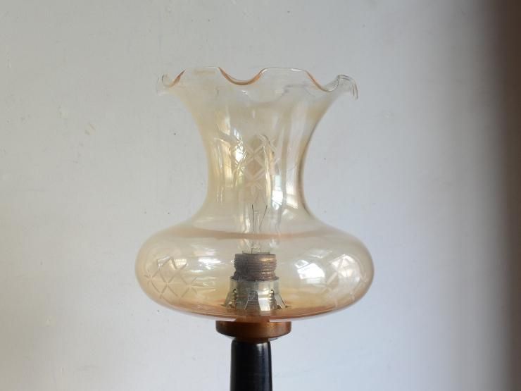 アンティーク ガラスシェード付 木製テーブルランプ｜アンティーク照明