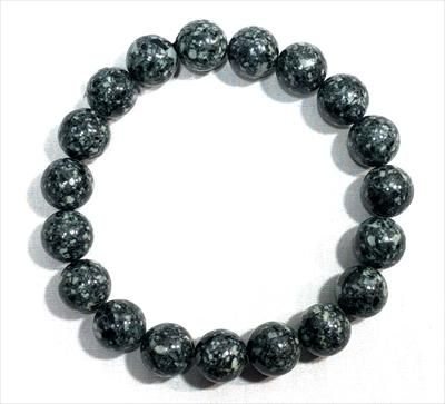 最新の10㍉玉ブレスレット、ムー誌上販売された遠野の霊石です！新型