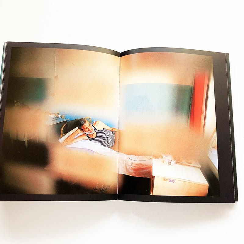 SATELLITES Jonas Bendiksen - 古本買取 2手舎/二手舎 nitesha 写真集