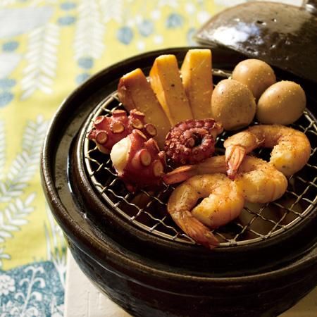 長谷園いぶしぎん大サイズ 燻製用 土鍋 グリル網3枚 レシピ本付き