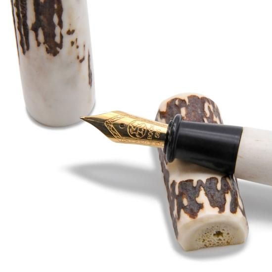 北海道福島町産蝦夷鹿の角 × 平井木工挽物所 高級万年筆（スティール