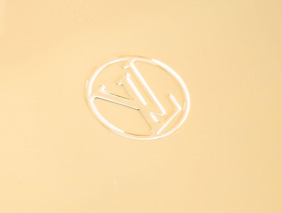 ルイヴィトン アロマキャンドル 香りのろうそく ILE BLANCHE イル