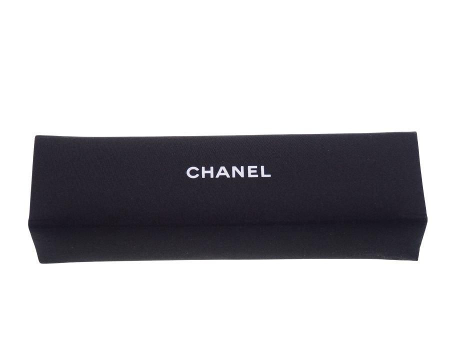 シャネル ノベルティ ハードケース リップグロスポーチ ミラー付き