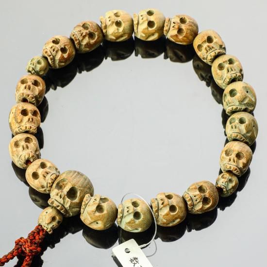 数珠 男性用 緑檀 髑髏(どくろ)彫 18玉 正絹梵天房 - 数珠屋 念珠堂