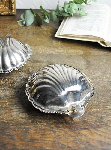 丸いフォルムが可愛いシェル型バターディッシュ - フランティーク