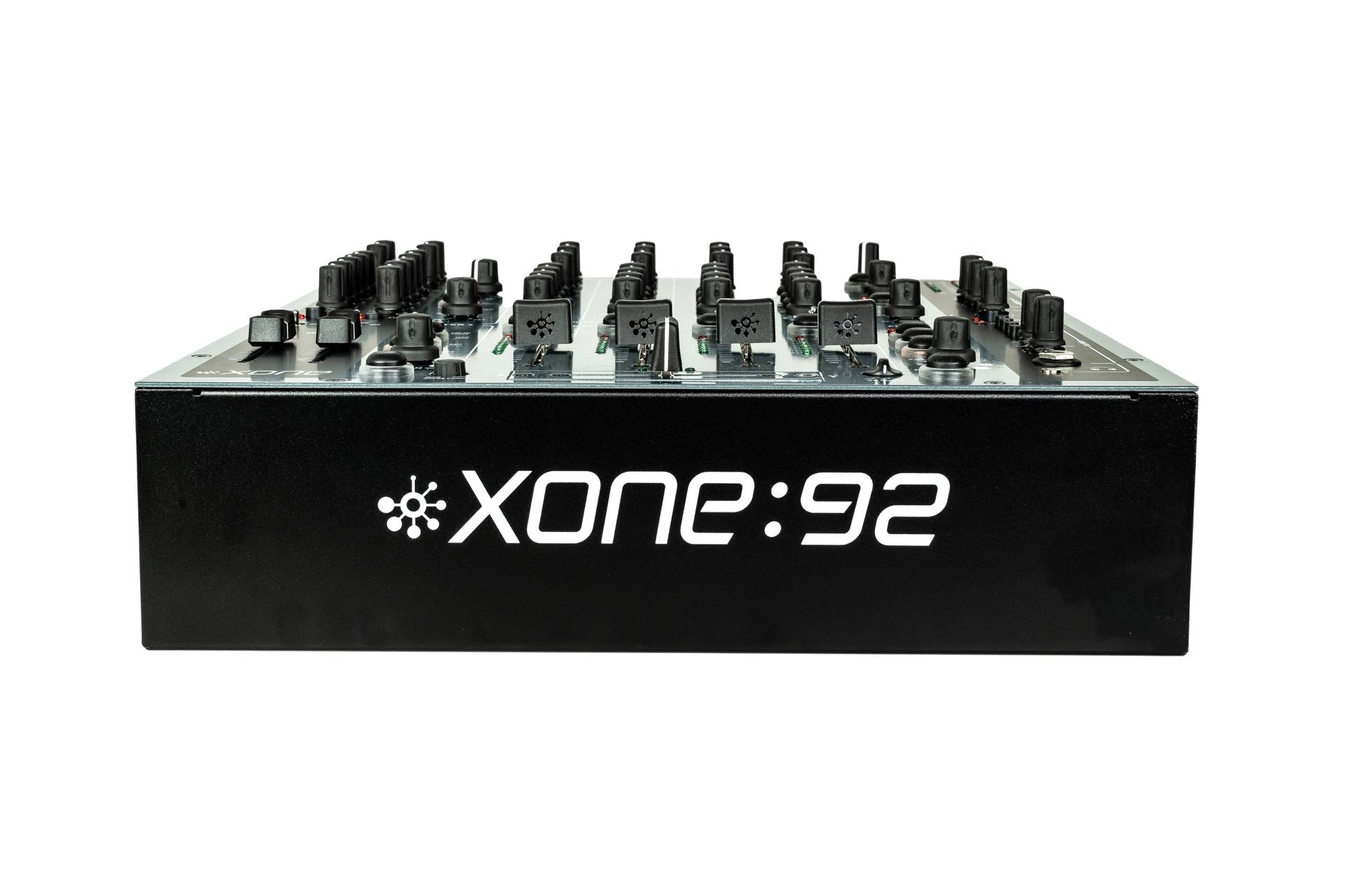 Allen & Heath XONE:92 mk2 | ロングセラーミキサー「Xone:92」を