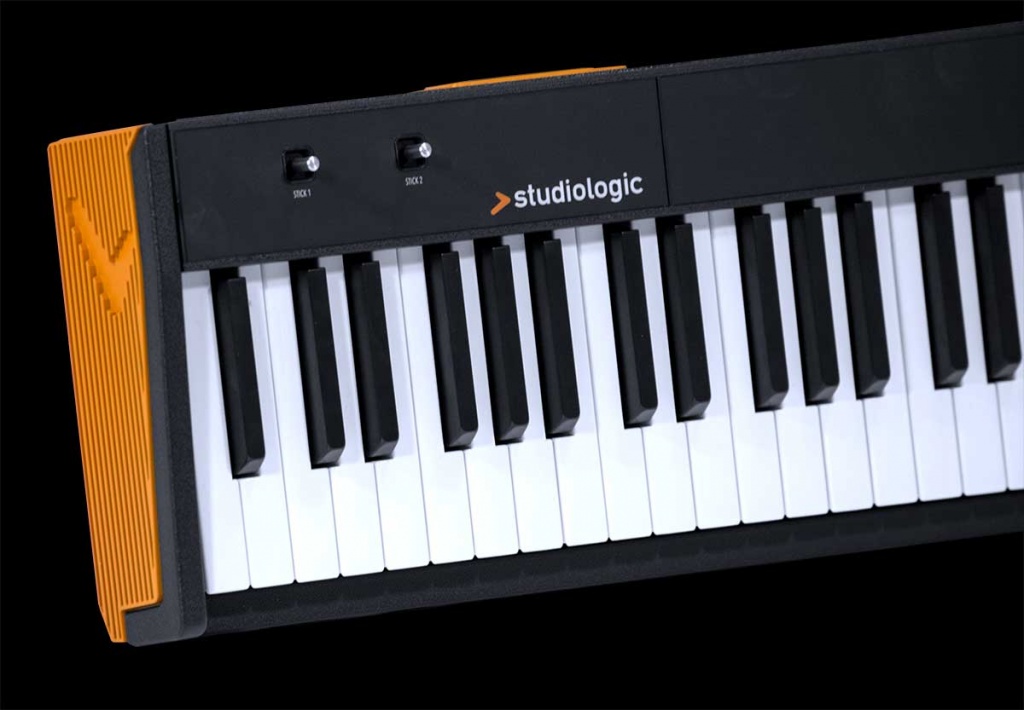超軽量・高品位なステージピアノ Studiologic Numa Compact 2