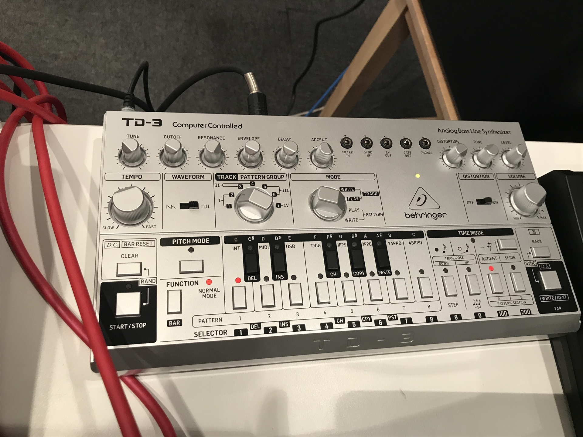 Behringer（ ベリンガー ）POLY D を筆頭にハードシンセが大集結