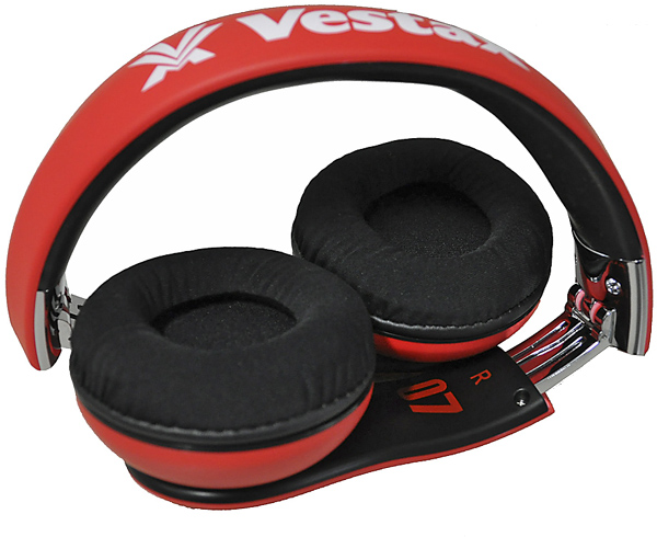 Vestax「HMX-07 RED」発表！UV マット塗装REDカラーヘッドホン
