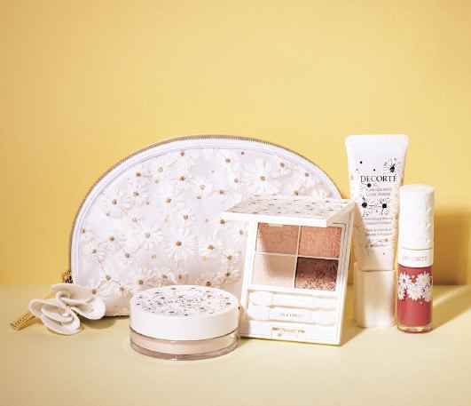 2024年クリスマスコフレ【コスメデコルテ】間違いなく使える！ 捨て色
