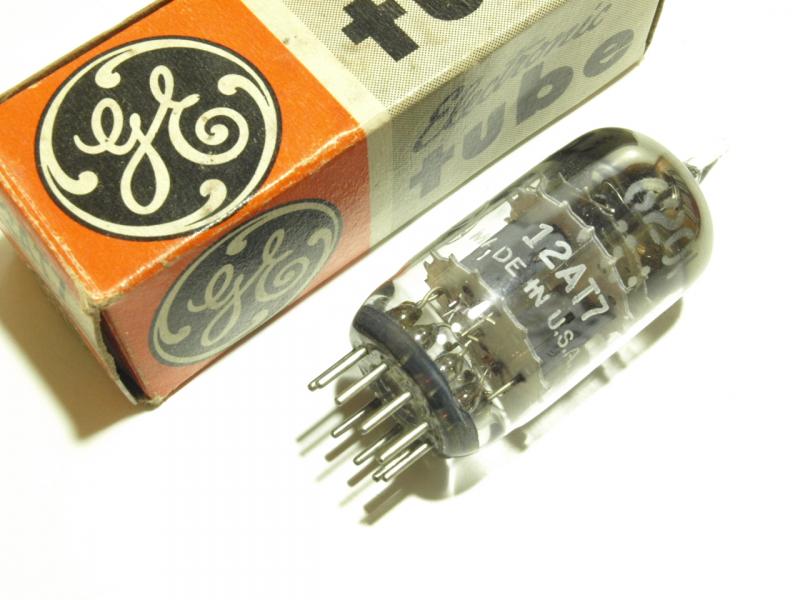 カメラのいわもと：真空管 12AT7、12AZ7、ECC81、同等管、類似管商品