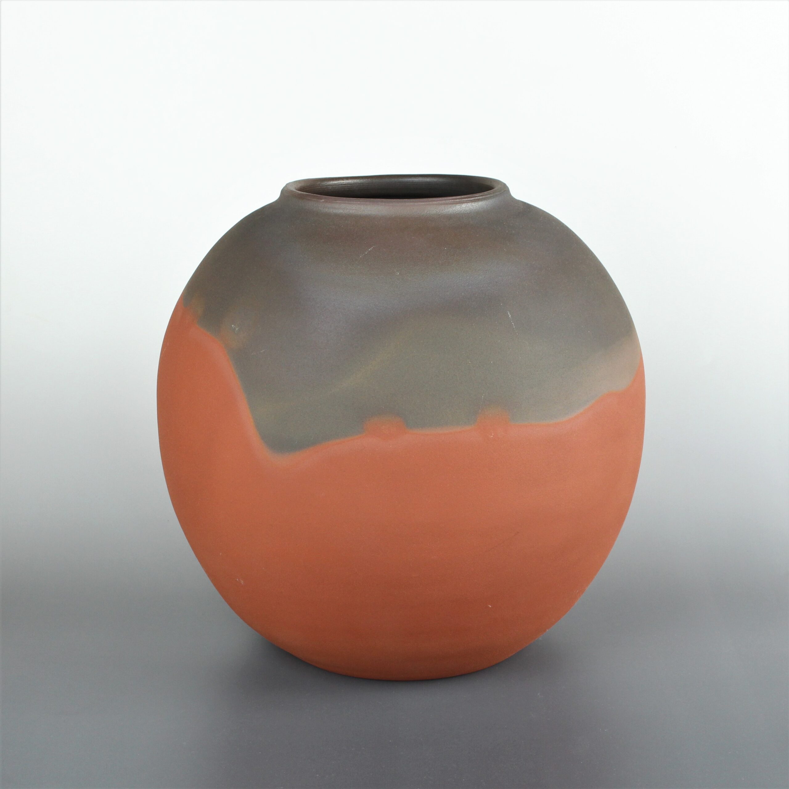 無名異窯変壺 | 伊藤赤水