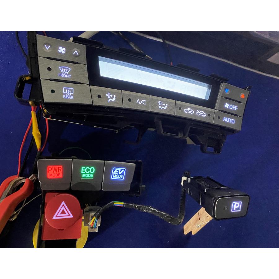 プリウス ZVW30 後期 LED打ち換え済み エアコンパネル＆シフトパネル