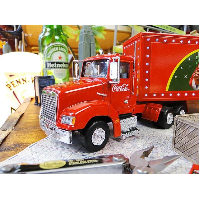 Coca Cola（コカコーラ） ホリデーキャラバン トレーラー ダイキャスト