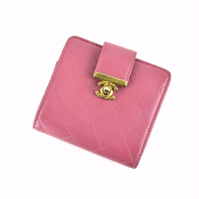 CHANEL（シャネル） 財布 レディース 二つ折り財布 マトラッセ レザー