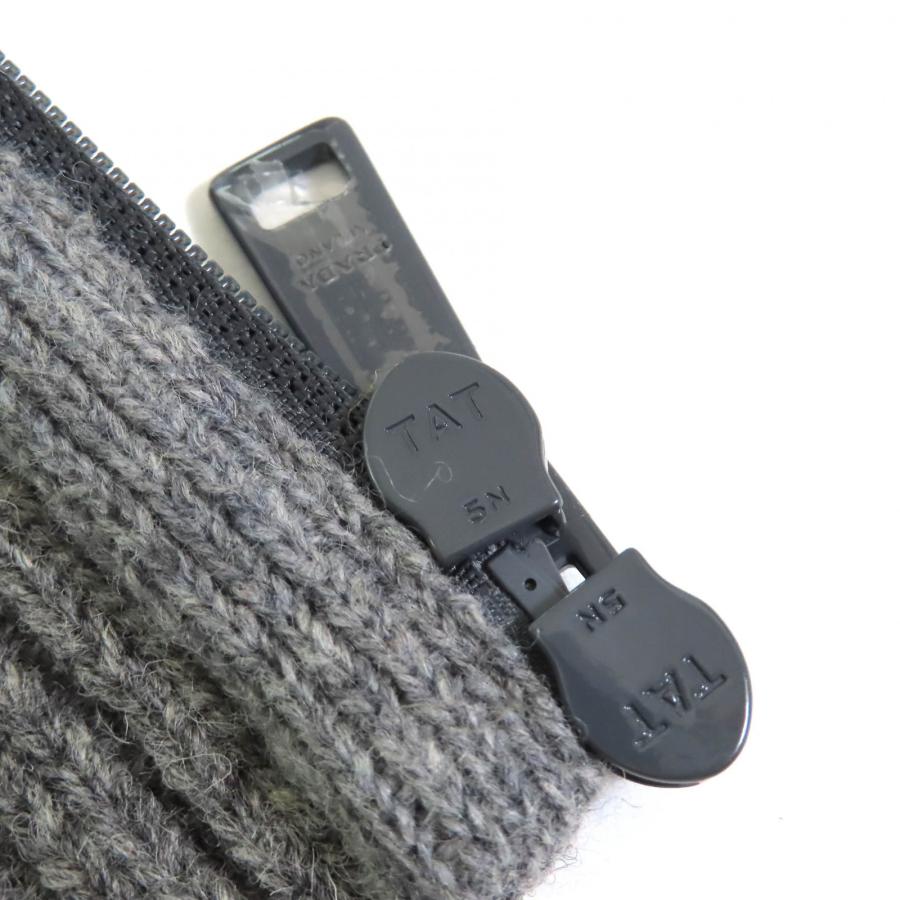 PRADA（プラダ） 未使用品△PRADA ウール100% フォックスファー ロゴ